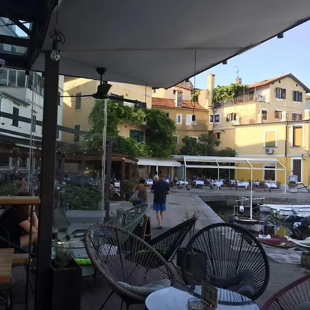 Amfora Apartman *